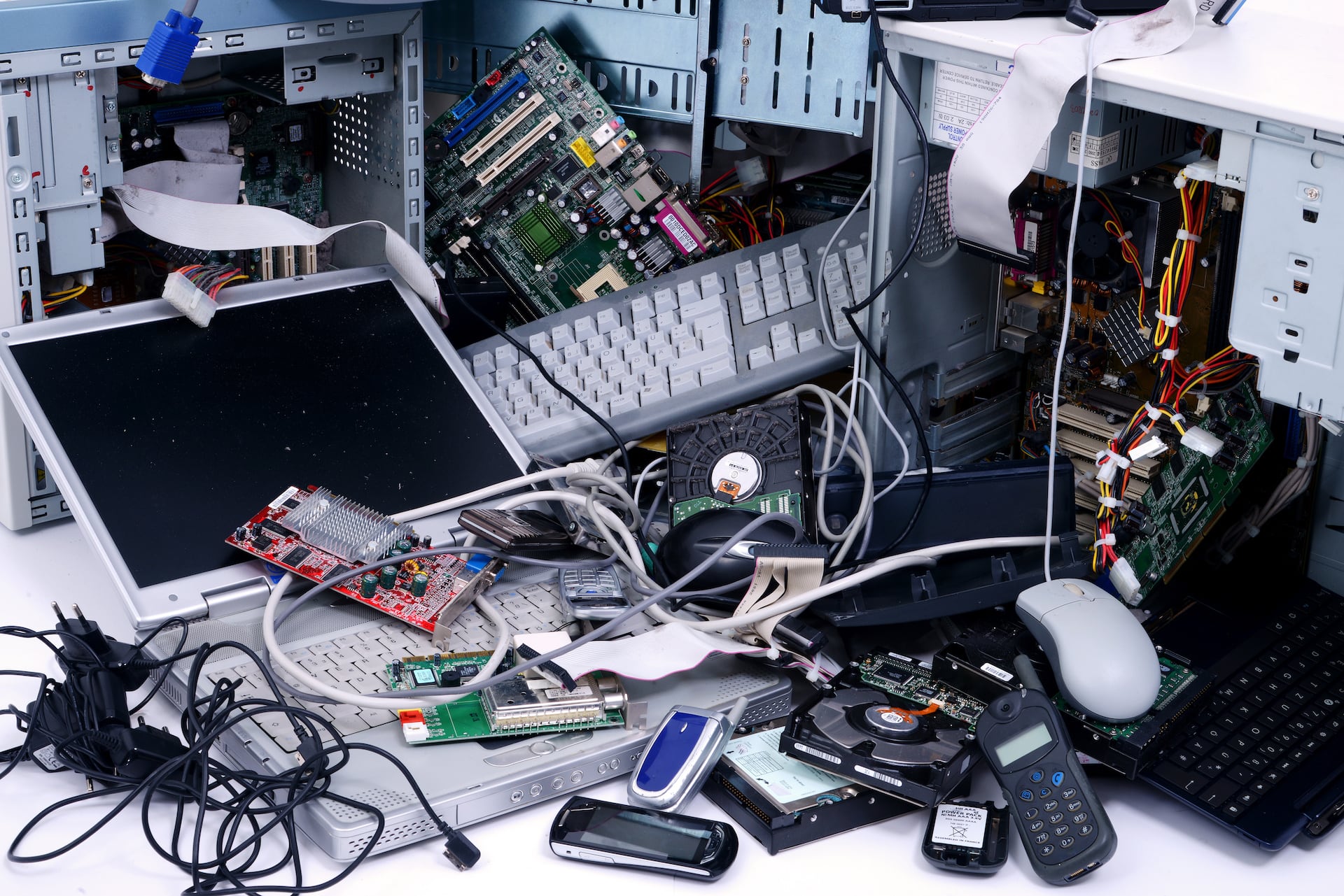 E-waste disposal for used electronic devices