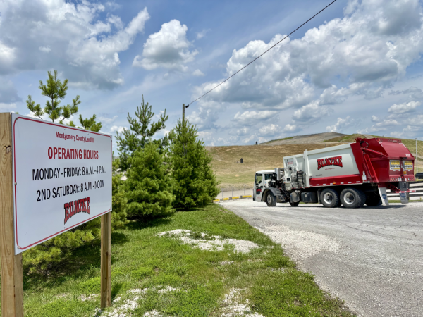 Rumpke Truck And Signage At Montgomery County Landfill In Jeffersonville Ky
